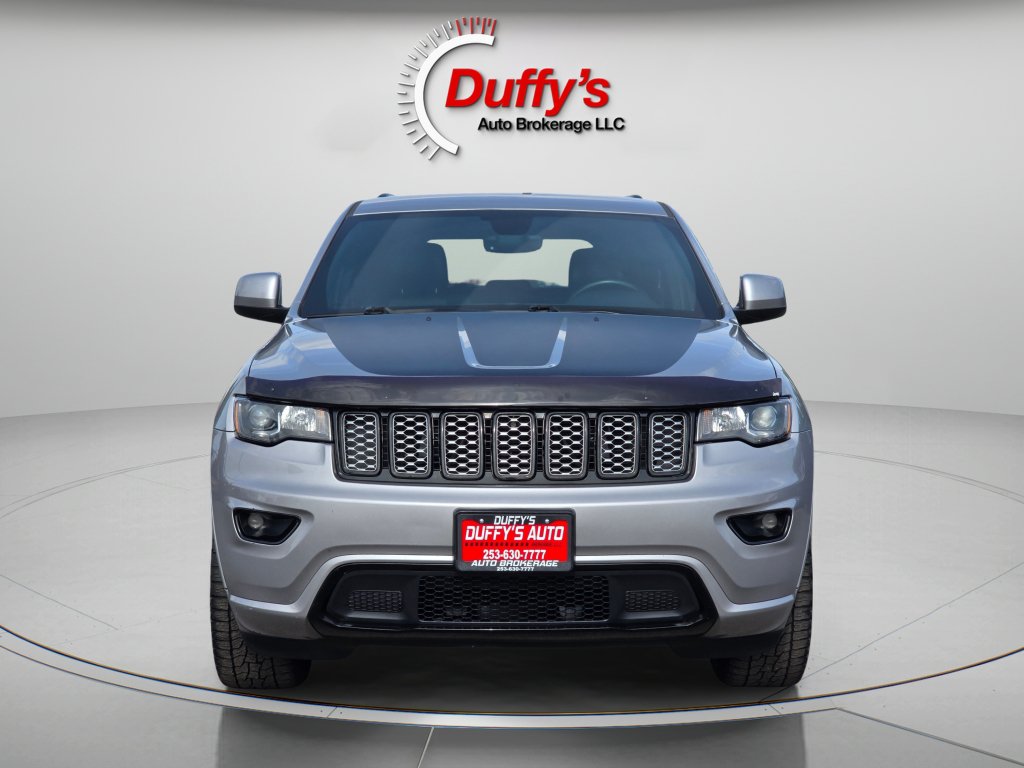 Used 2017 Jeep Grand Cherokee Altitude AWD/4WD image 13