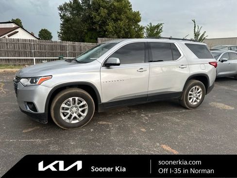 Used 2021 Chevrolet Traverse LT AWD/4WD image 1