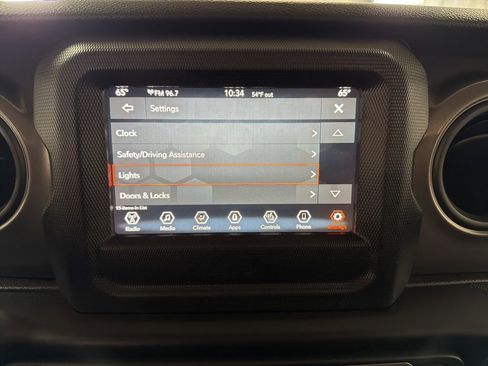 Used 2023 Jeep Wrangler Unlimited w/ Cold Weather Group image 19