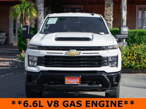 Used 2024 Chevrolet Silverado 2500 Custom w/ Custom Convenience Package image 3