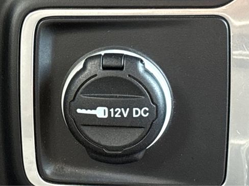 Used 2018 Jeep Wrangler Unlimited Sport S image 7