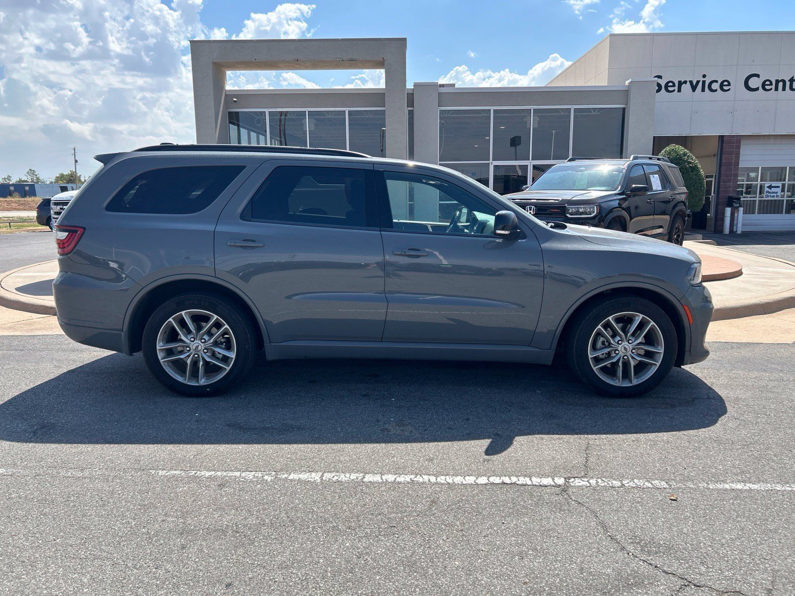 Used 2024 Dodge Durango GT RWD image 4