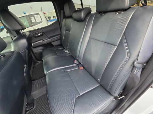 Used 2021 Toyota Tacoma TRD Sport w/ TRD Premium Sport Package image 12