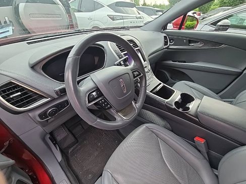 Used 2020 Lincoln Nautilus Reserve AWD/4WD image 9