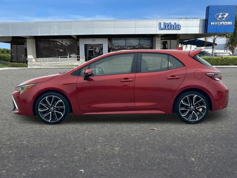 Used 2019 Toyota Corolla XSE image 5