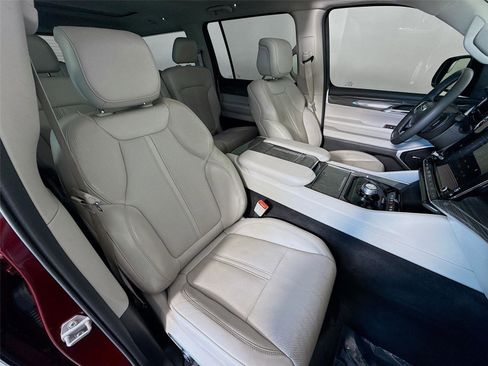 Used 2022 Jeep Wagoneer Series II w/ Premium Group I image 25