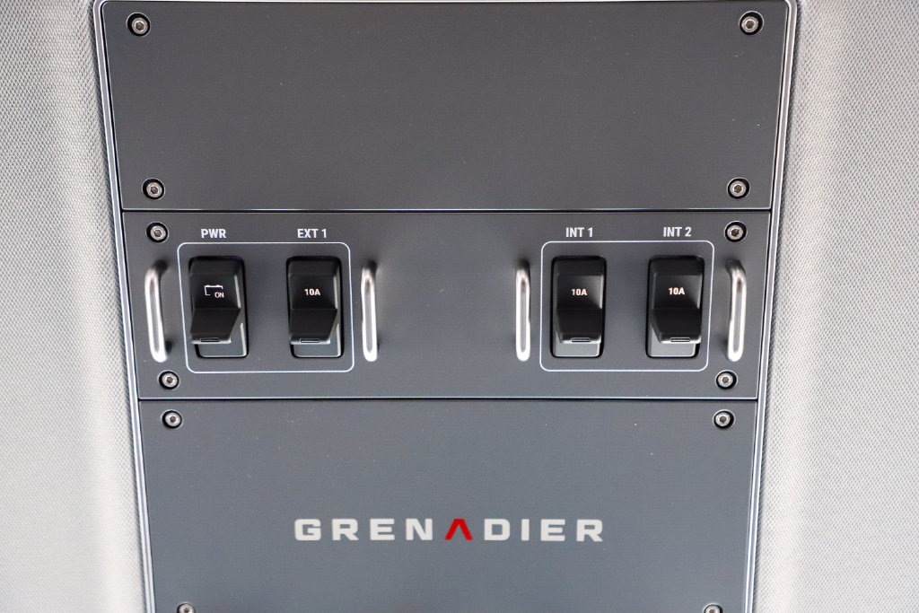 Used 2026 INEOS Grenadier Station Wagon AWD/4WD image 31
