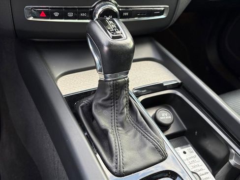 Used 2021 Volvo XC60 T5 Inscription w/ Protection Package Premier image 23