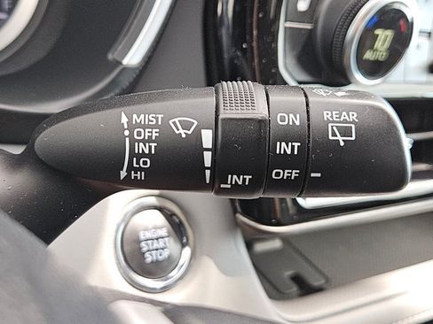 Used 2022 Toyota Highlander XLE FWD image 25