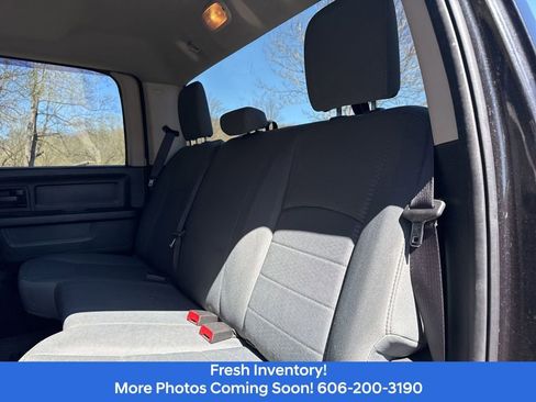 Used 2016 RAM 2500 Tradesman w/ Chrome Appearance Group AWD/4WD image 11