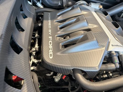 Used 2022 Ford GT image 41