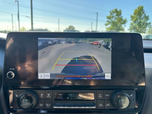 Certified 2024 Toyota Grand Highlander AWD image 19