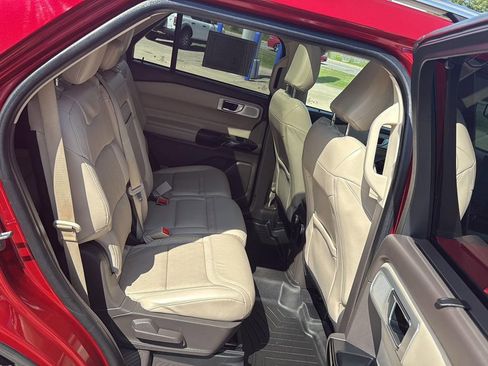 Used 2022 Ford Explorer Platinum w/ Equipment Group 601A image 15