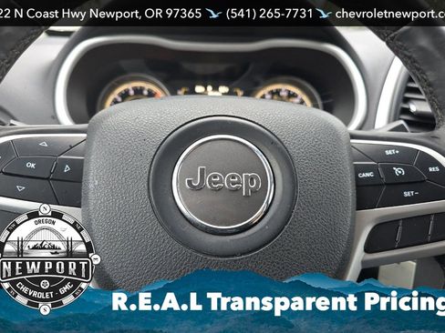 Used 2017 Jeep Cherokee Latitude w/ Safety/Convenience Group image 21