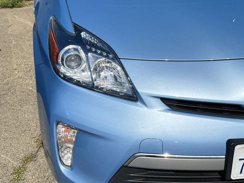 Used 2015 Toyota Prius Prime Plug-In Hybrid FWD image 14