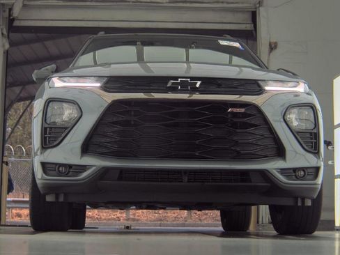 Used 2022 Chevrolet TrailBlazer RS image 3