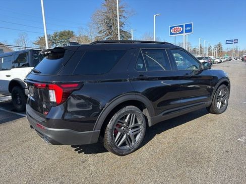 New 2026 Ford Explorer ST w/ Sun And Sound Package AWD/4WD image 3