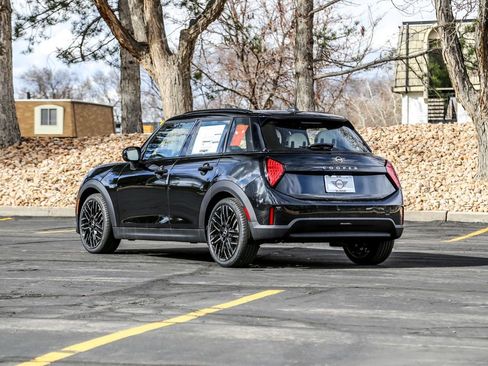New 2026 MINI Cooper 4-Door Hardtop FWD image 3