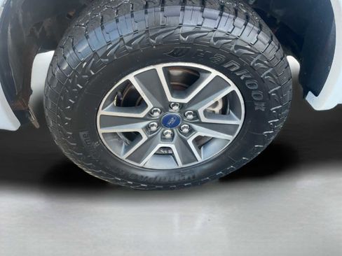 Used 2015 Ford F150 XLT w/ Equipment Group 302A Luxury image 11