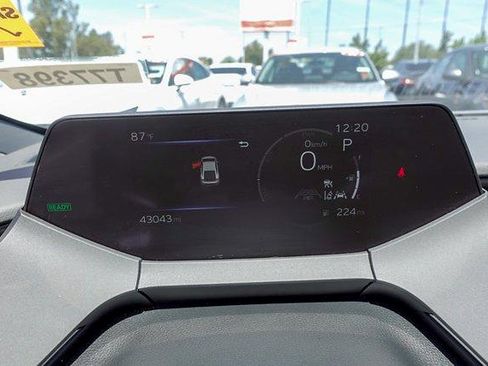 Certified 2024 Toyota Prius LE FWD image 17