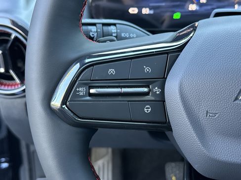 New 2025 Chevrolet Equinox EV RS image 22