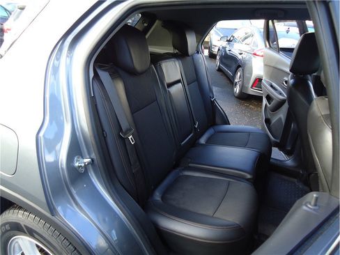 Used 2019 Chevrolet Trax LT w/ LT Convenience Package image 12