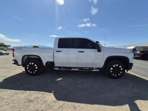 Used 2020 Chevrolet Silverado 2500 Custom w/ Custom Value Package AWD/4WD image 7