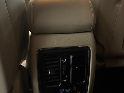 Used 2016 Jeep Grand Cherokee Limited AWD/4WD image 31