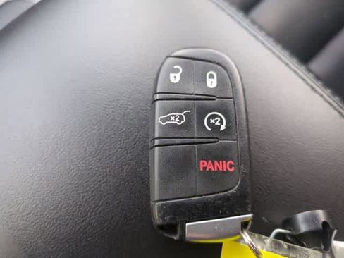 Used 2019 Jeep Grand Cherokee Limited w/ Luxury Group II AWD/4WD image 36