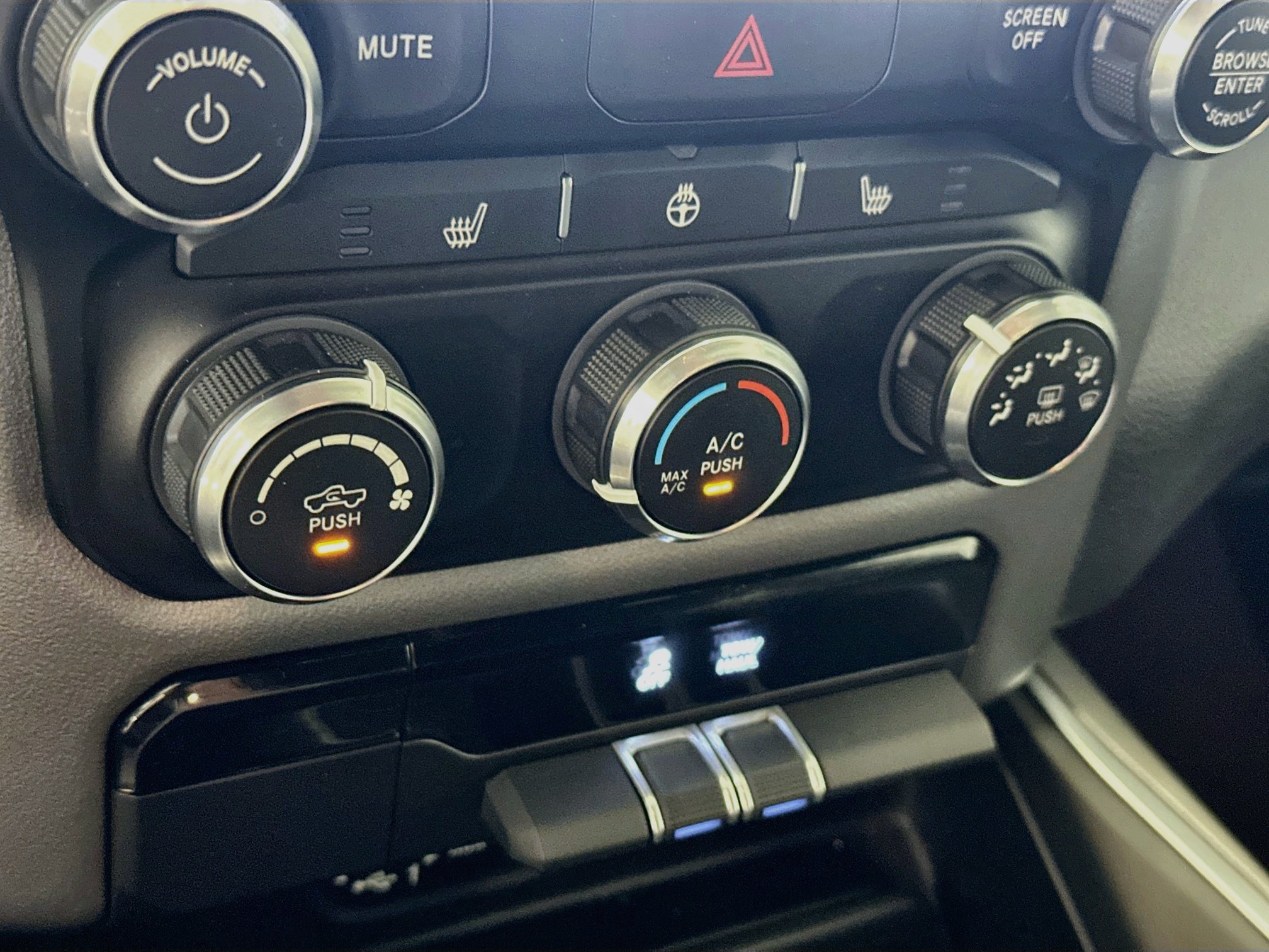 Used 2024 RAM 1500 Big Horn AWD/4WD image 23