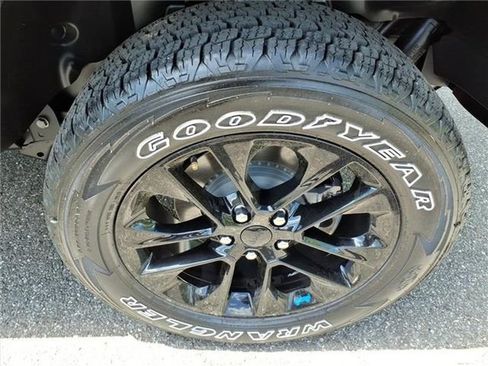 Used 2023 Jeep Wrangler Unlimited Sahara w/ Cold Weather Group AWD/4WD image 36