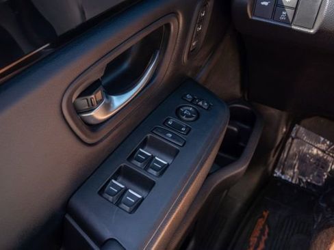 Used 2025 Honda Pilot TrailSport image 17