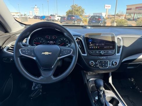 Used 2023 Chevrolet Malibu LT image 15