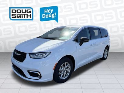 Used 2024 Chrysler Pacifica Touring-L