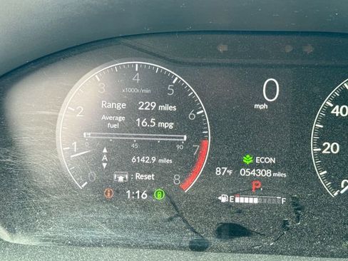 Used 2024 Honda HR-V LX image 15