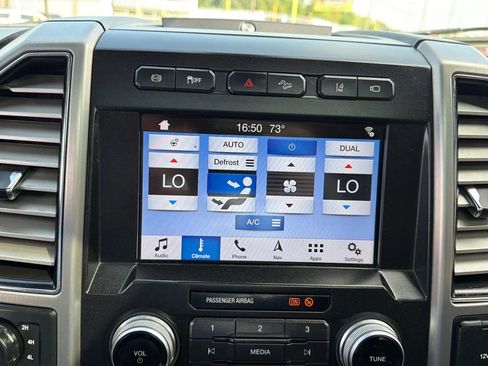 Used 2019 Ford F450 Platinum w/ Platinum Ultimate Package AWD/4WD image 27