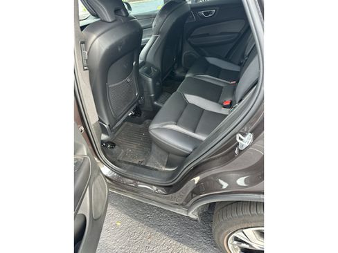 Used 2024 Volvo XC60 T8 Ultimate w/ Protection Package Premier AWD/4WD image 7