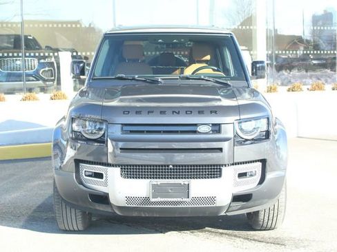 Used 2023 Land Rover Defender 110 S image 8