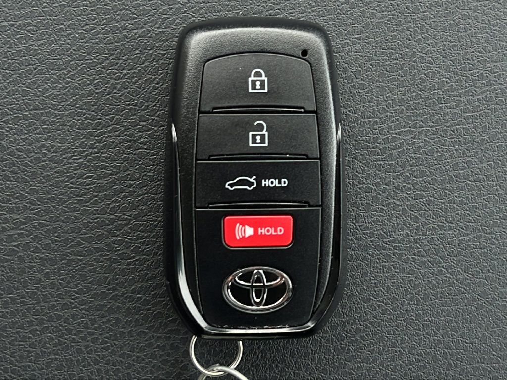 Used 2026 Toyota Camry SE FWD image 26