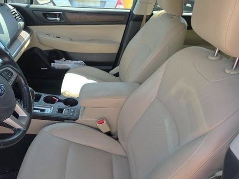 Used 2016 Subaru Outback 2.5i Limited AWD/4WD image 6