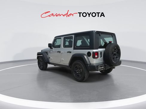 Used 2024 Jeep Wrangler Unlimited Sport AWD/4WD image 6