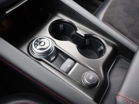 Used 2025 Ford Explorer ST image 30