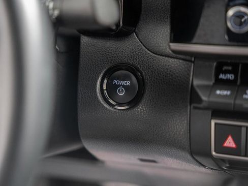 Certified 2025 Toyota Camry SE image 24