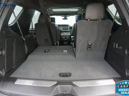 Used 2022 GMC Yukon Denali w/ Denali Ultimate Package AWD/4WD image 18