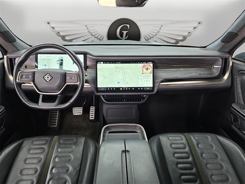 Used 2022 Rivian R1T Adventure image 11
