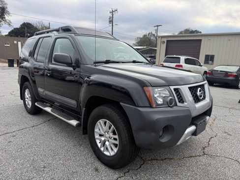 Used 2015 Nissan Xterra S w/ Value Package image 3