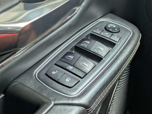 Used 2019 RAM 1500 Limited w/ Body Color Bumper Group AWD/4WD image 25