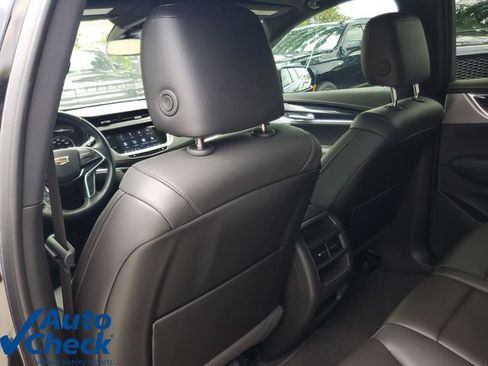 Certified 2024 Cadillac XT5 Premium Luxury FWD image 13