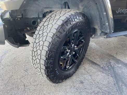 Used 2022 Jeep Gladiator Sport image 13