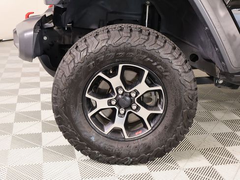 Used 2018 Jeep Wrangler Unlimited Rubicon image 16